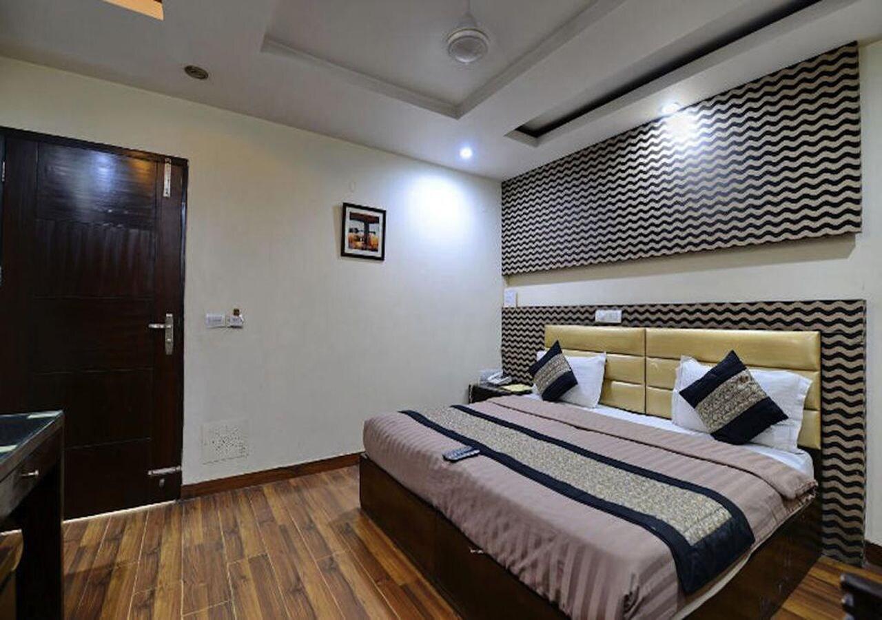 Hotel The Daanish Residency - Karol Bagh New Delhi Exterior photo