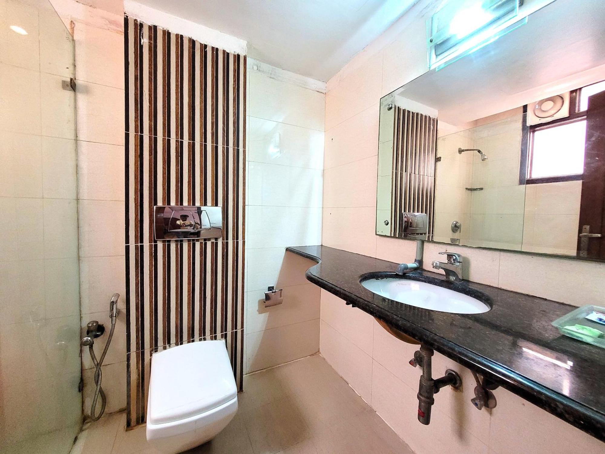 Hotel The Daanish Residency - Karol Bagh New Delhi Exterior photo