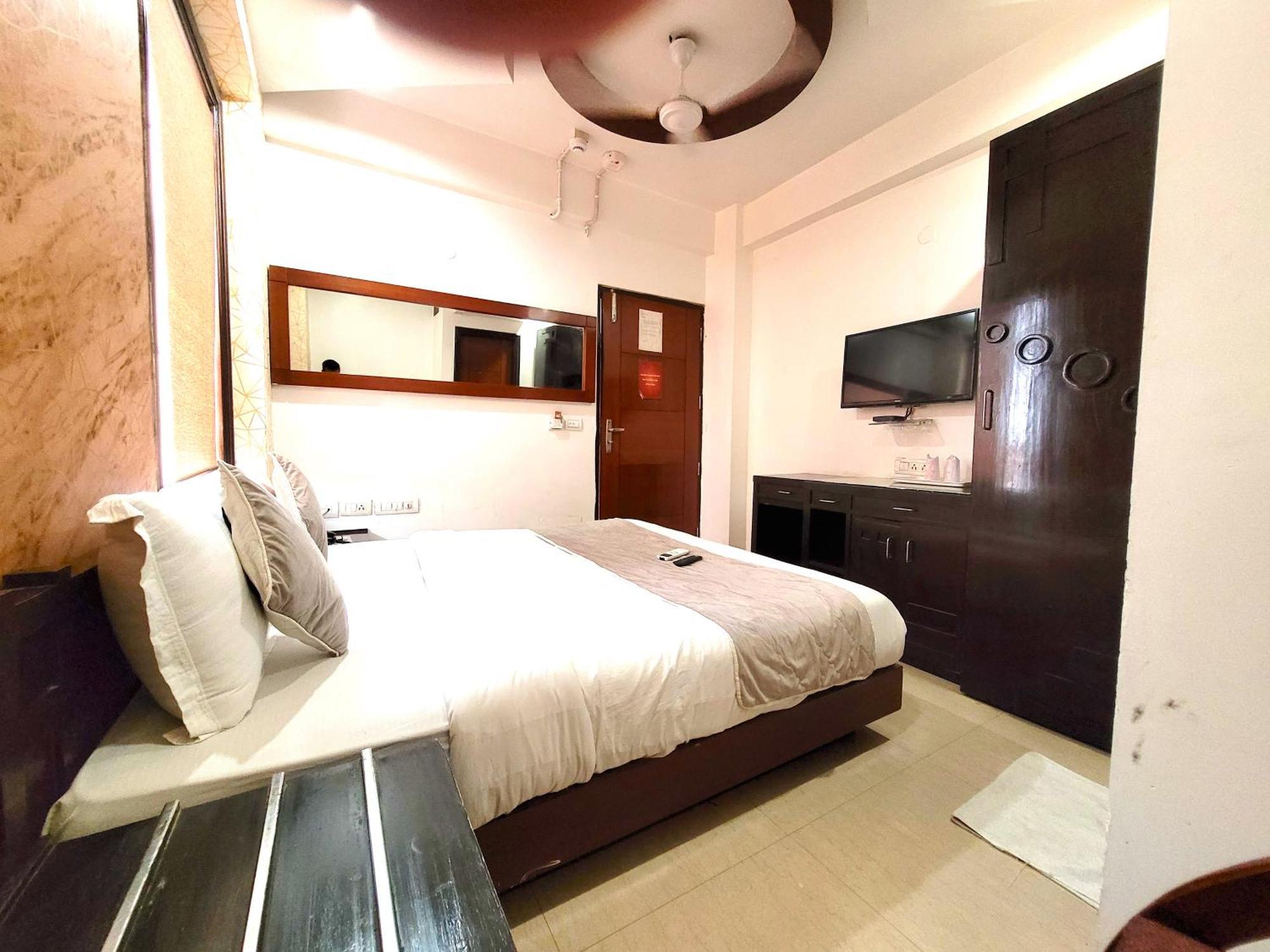 Hotel The Daanish Residency - Karol Bagh New Delhi Exterior photo