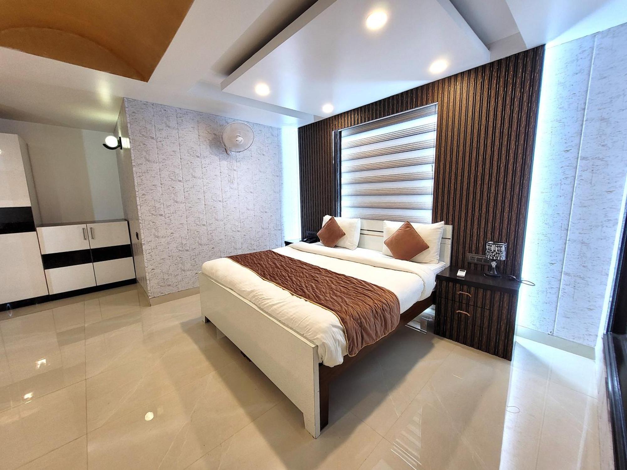 Hotel The Daanish Residency - Karol Bagh New Delhi Exterior photo